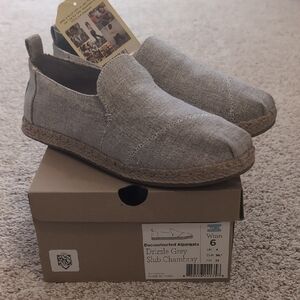 TOMS Drizzle Gray Slub Chambray Loafers